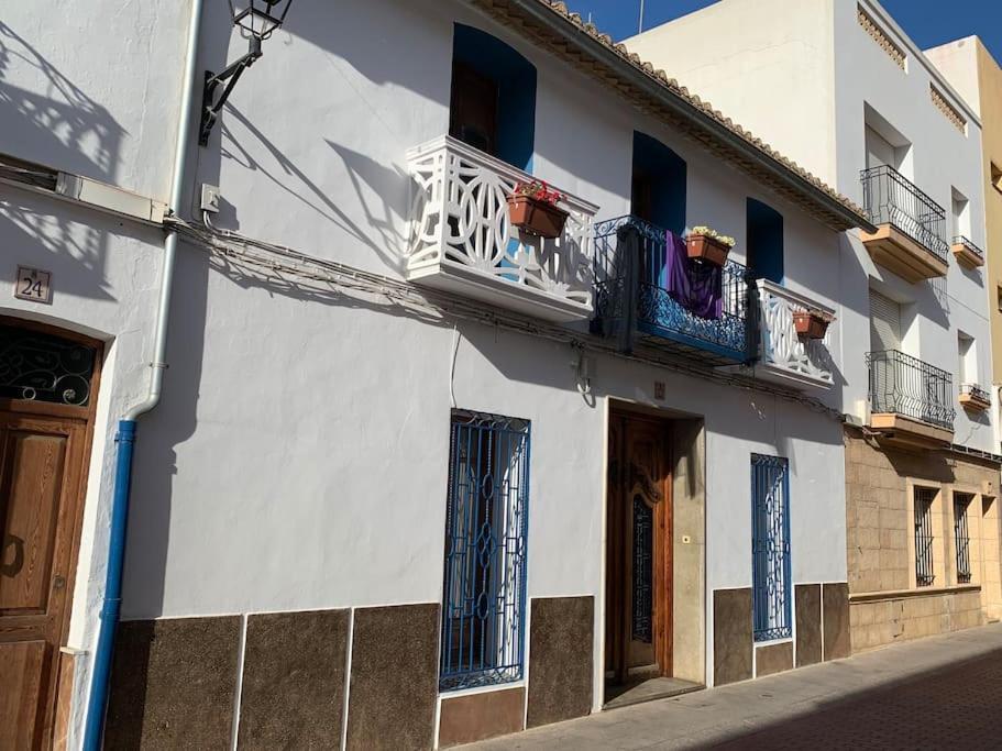 Ca Corrales: Como En La Playa, Pero En El Pueblo Calpe Exterior photo